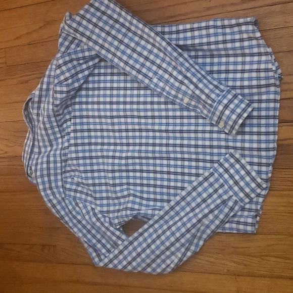 Abercrombie and Fitch Med. men's blue & white plaid long sleeve button down 👕 - Picture 2 of 11